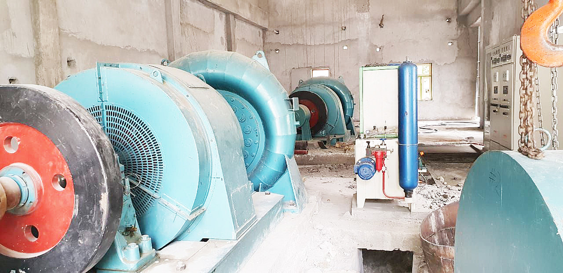 自動水タービン発電機 垂直設置 50Hz/60Hz 300-3000rpm 空気/水冷却