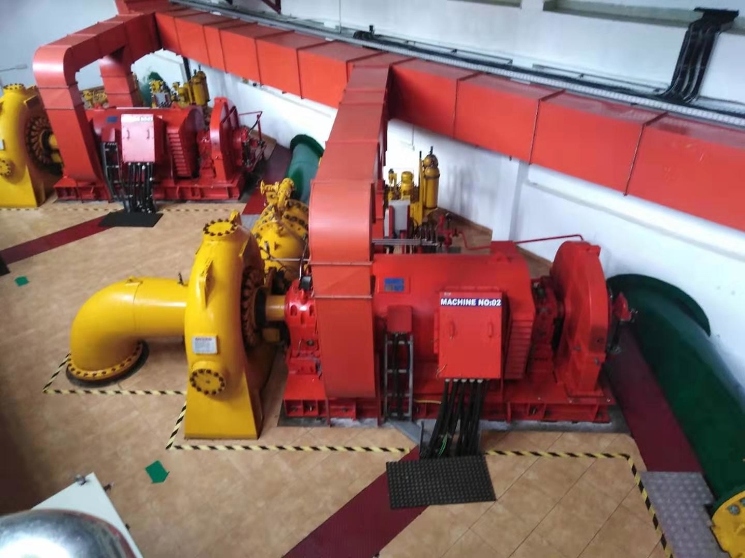 水力タービン発電機 300KW-20MW 電力出力 ブラシレス刺激 垂直設置 300-3000rpm 速度