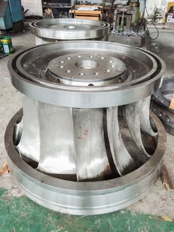 垂直または水平のフランシスタービン発電機 400V 800V 6.3kV 10kV 50Hz/ 60HZ 20m-300M 定数水頭