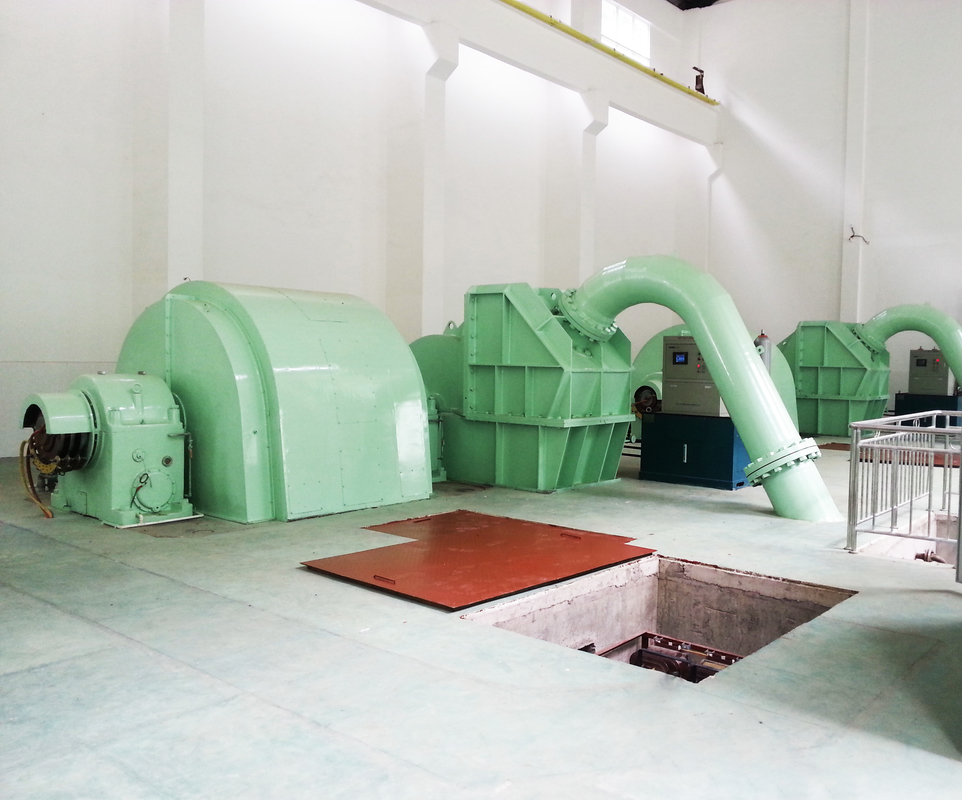 標準速度 6-10kV ペルトン水力タービン発電機 機体