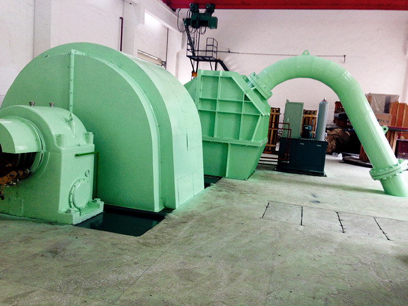 効率性 ペルトンタービン発電機 IP54 定数気/油冷却速度 500-3000r/min