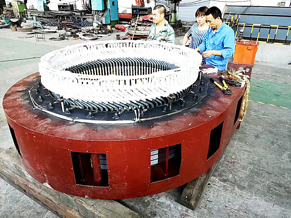 200kW~20MW ブラシレス水タービン 50Hz/60Hz 室内・屋外操作用にカスタマイズ