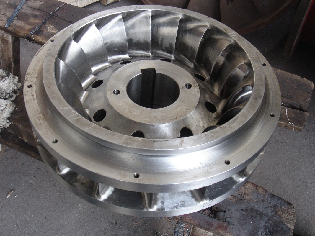 450 - 1000rpm 水力タービン発電機 垂直/水平装置 220V-690V 電圧