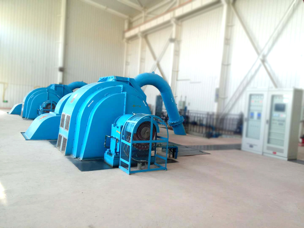 持続可能で環境にやさしいエネルギー生産のための 150RPM-1000RPMの速度範囲の 20kWから 160KWの水力タービン発電機