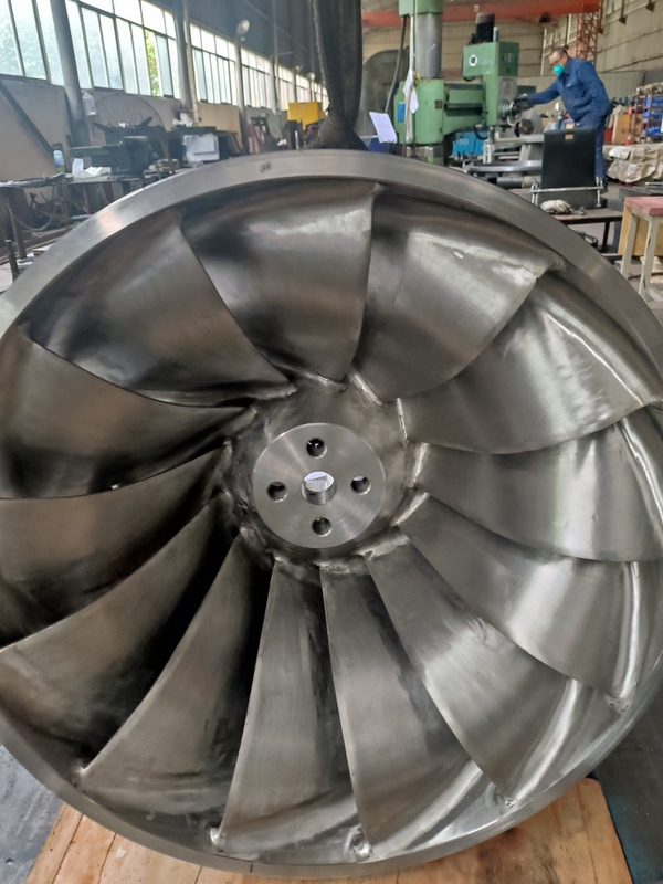 200kW~20mWの再生可能エネルギーと環境に優しいエネルギーのためのカスタマイズされた刃長水力タービン