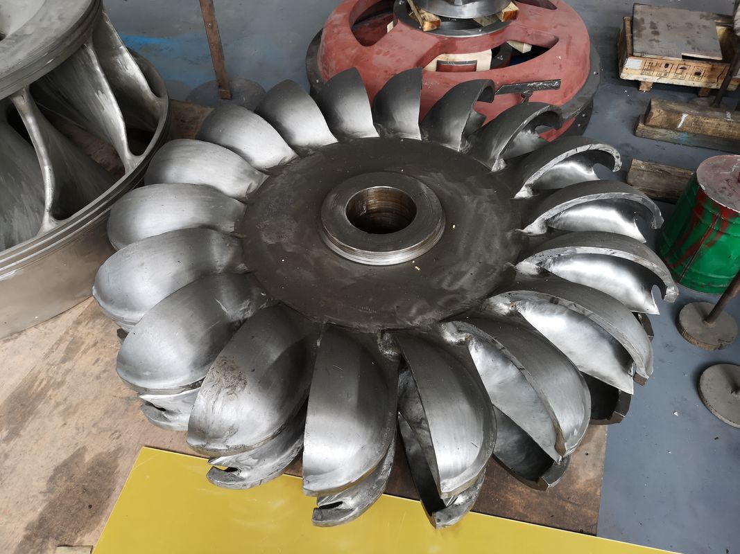 カスタマイズされた入口直径 1-5 メートル 水力タービンランナーとノーマルローター速度 100rpm 200rpm 300rpm 500rpm 1000rpm