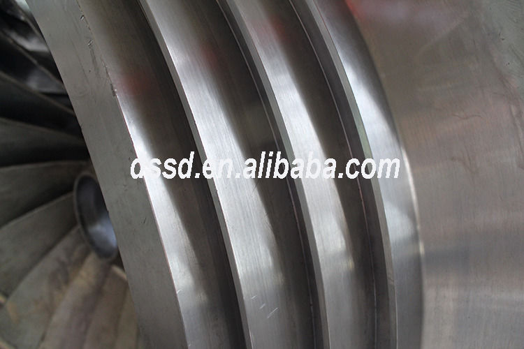 30mから300mの落差におけるエネルギー生成用空気/水冷水力タービン発電機