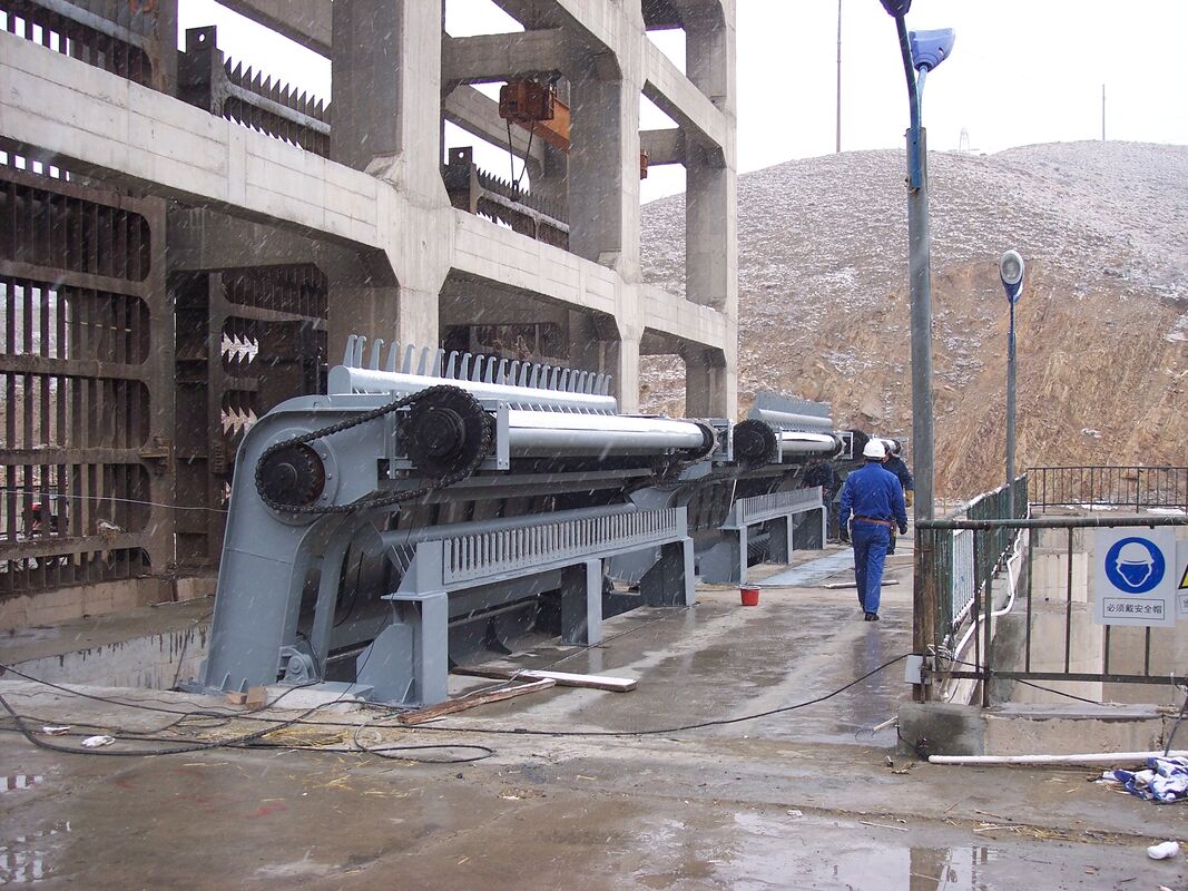 厚さ4.5から16mm ゴミ棚清掃機 150RPMから1000RPMまでの速度範囲とラック幅互換性0.5から3メートル