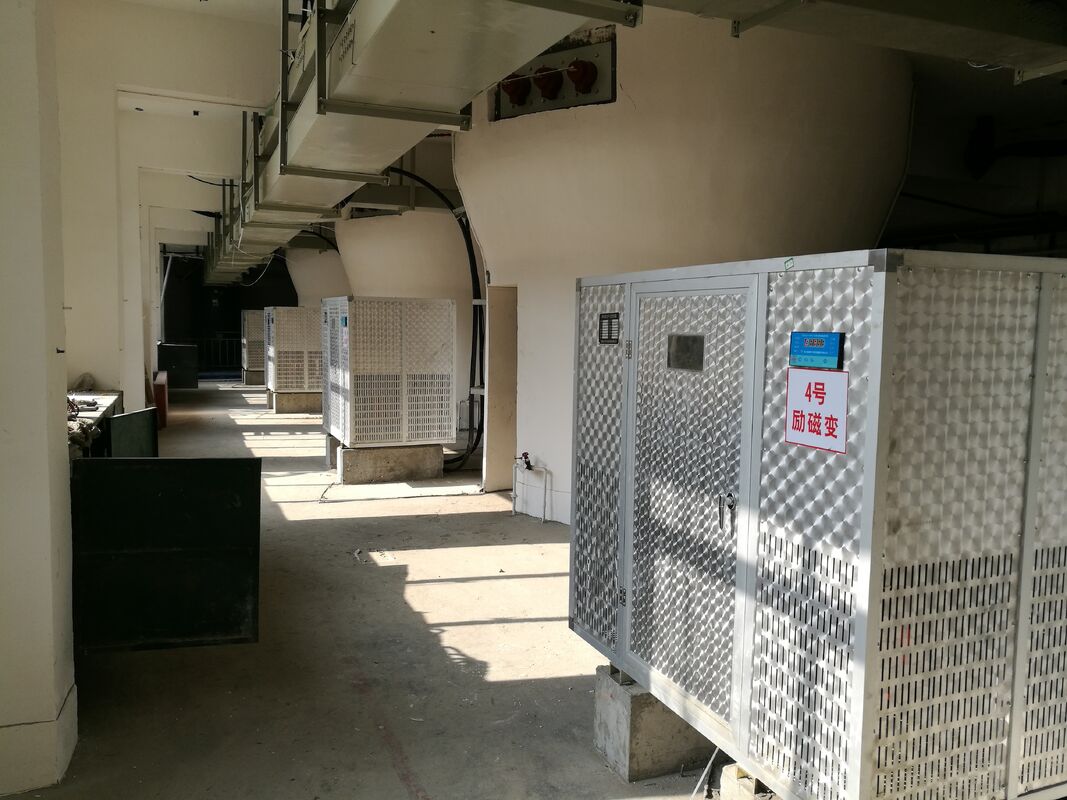 ステンレス・スティール・ランナー・フランシス・タービン・ジェネレーター 効率が95%まで 300kW~20MWの電源範囲