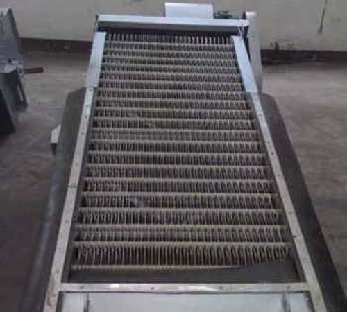 産業用清掃機 0.5〜3メートルラック幅 互換性 自動または手動制御のための高強度鋼腐食耐性部品