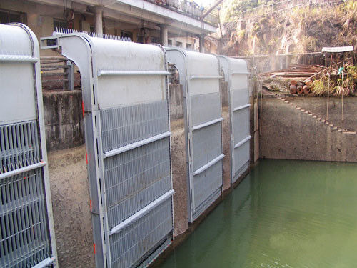 OEM ゴミ箱清掃機 厚さ4.5~16mm 格子間隔0.39~15mm 水取り維持用