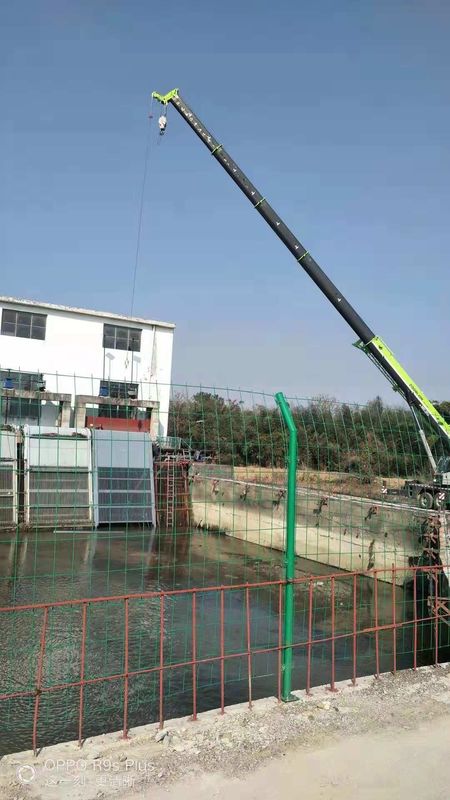 モーター駆動のゴミ箱清掃機 厚さ4.5~16mm,速度150~1000RPM 産業廃棄物除去用