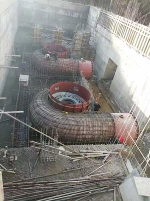 発電所 水冷却と自動制御モードのフランシスタービン発電機