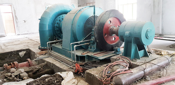 自動制御 50Hz/60Hz フランシスタービン発電機 300KW-20MW 電力 400V-10kV 電圧