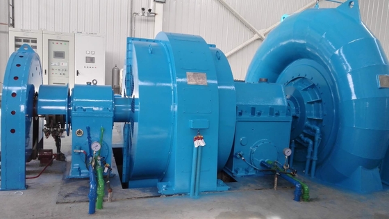 自動ステンレス鋼のフランシスタービン発電機 400V 800V 6.3kV 10kV 縦または水平