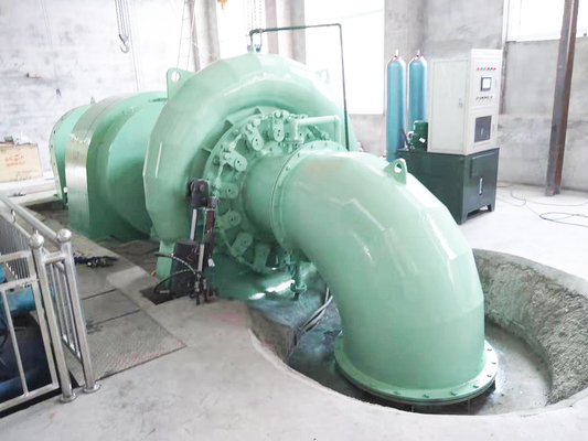 垂直または水平のフランシスタービン発電機 400V 800V 6.3kV 10kV 50Hz/ 60HZ 20m-300M 定数水頭